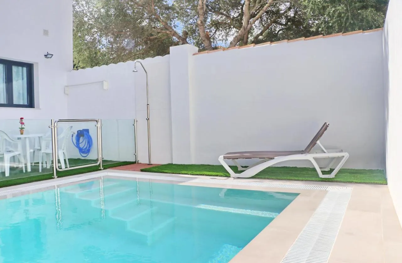הוילה קוניל דה לה פרונטרה Casa Con Piscina De Agua Salada III בית נופש