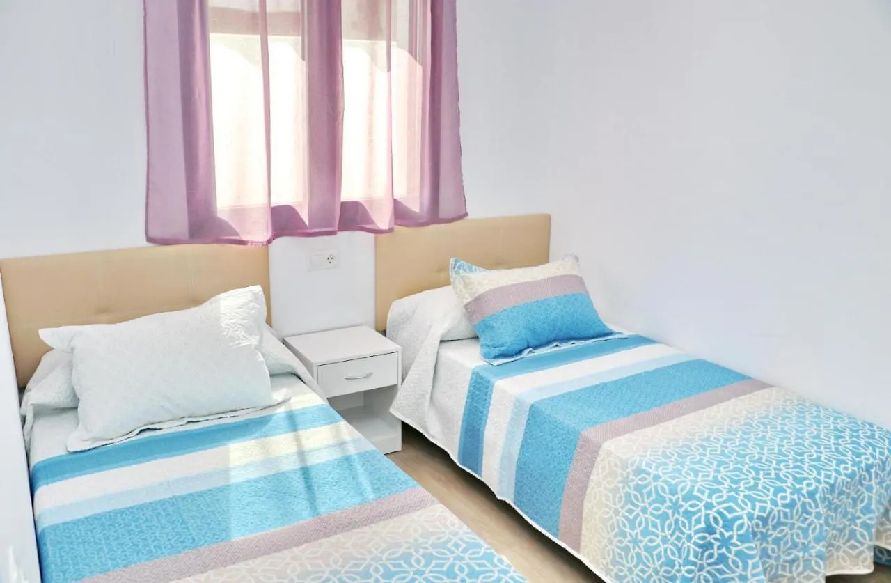 הוילה קוניל דה לה פרונטרה Casa Con Piscina De Agua Salada III ספרד